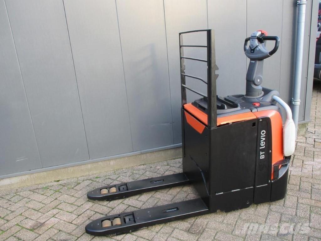 Toyota LPE250 Gabelstapler mit Fahrerstand