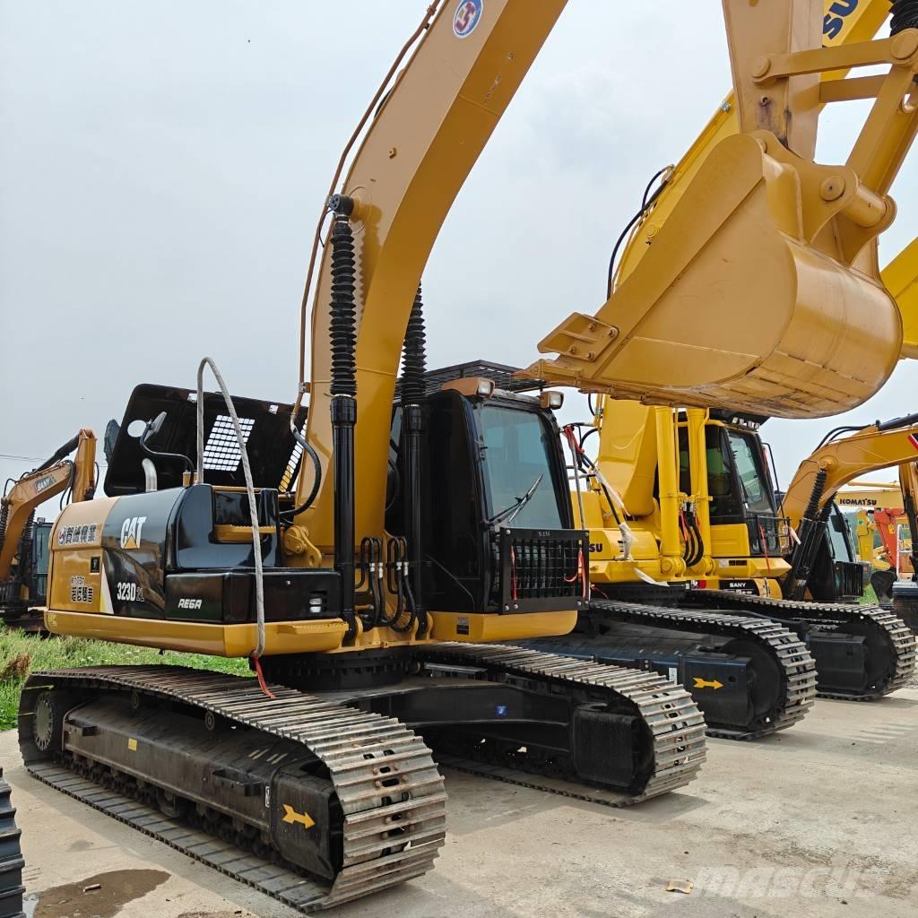 CAT 323 D Raupenbagger