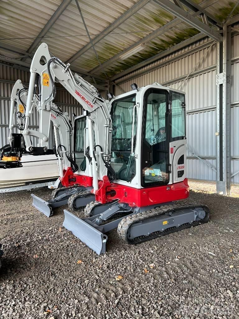 Takeuchi TB325 Minibagger < 7t