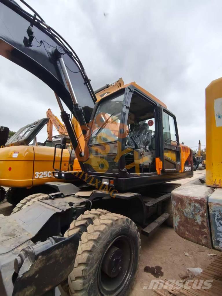 Hyundai 210W-9 Raupenbagger