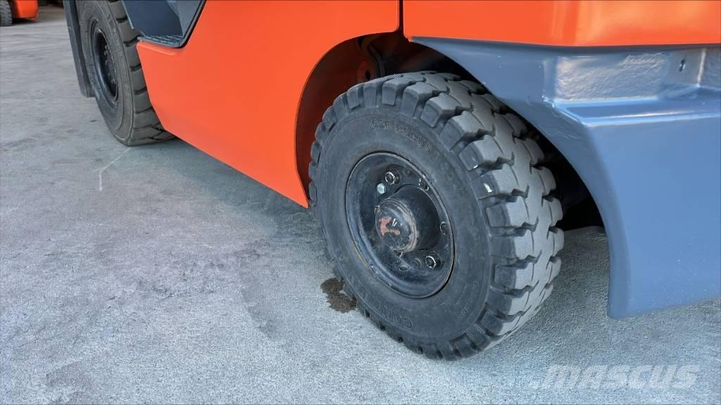 Toyota 02-8 FDF 18 Diesel Stapler