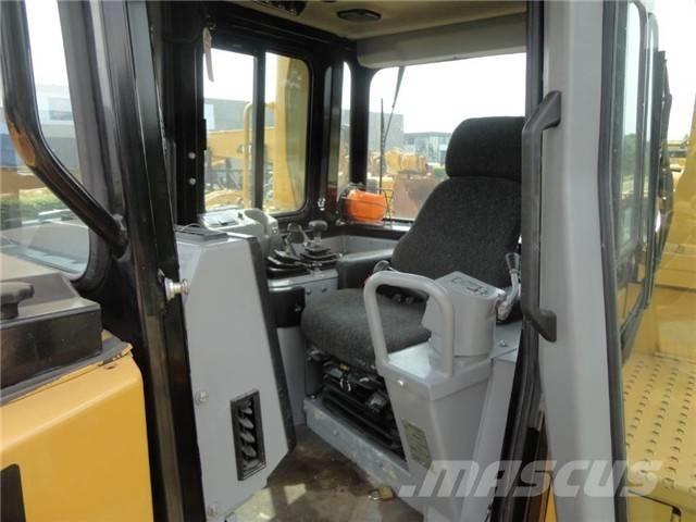 CAT D 8 R Bulldozer
