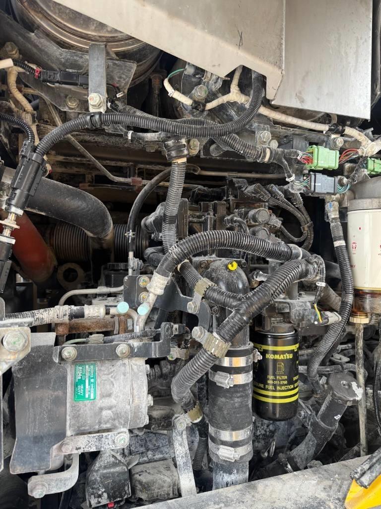 Komatsu WA 320-8 Radlader