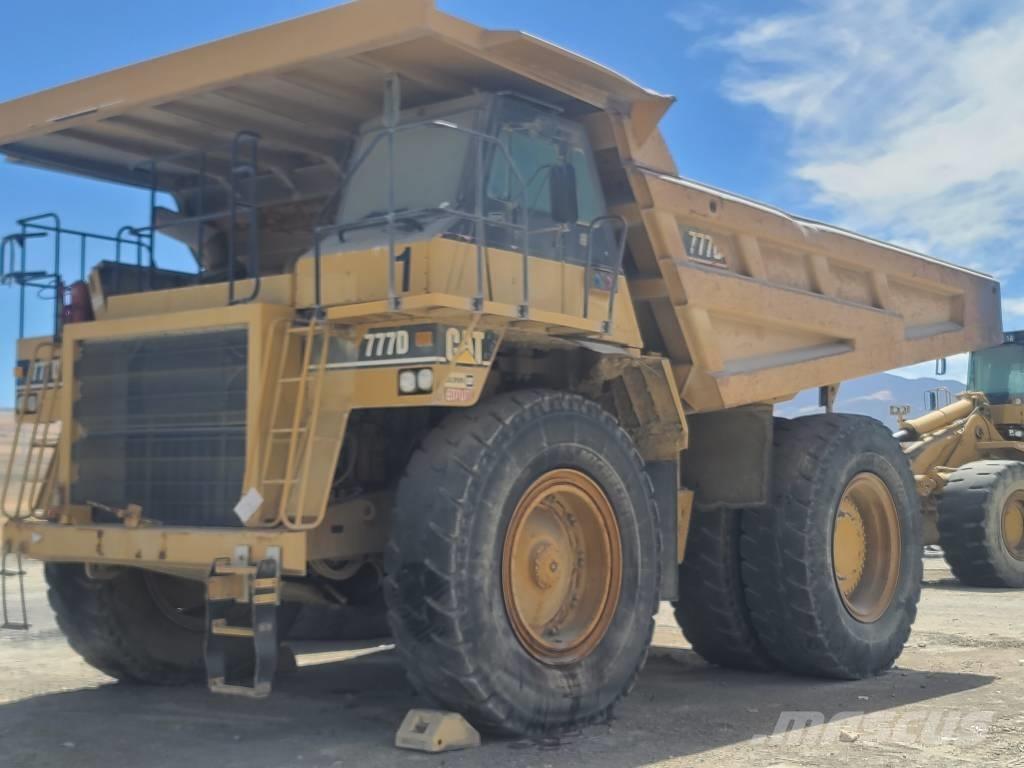 CAT 777D Dumper - Knickgelenk