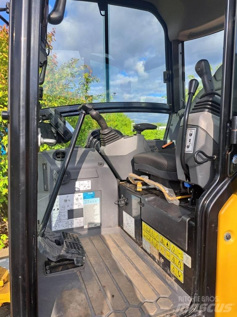 CAT 302cr Minibagger < 7t