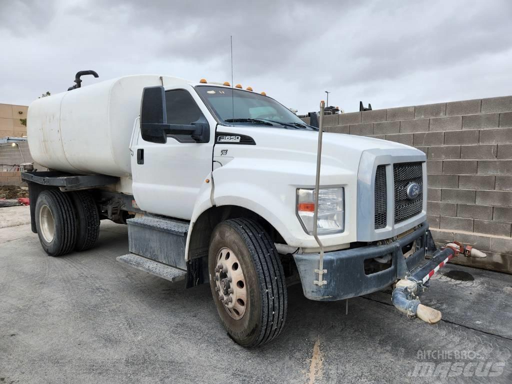 Ford F 650 Wassertanker