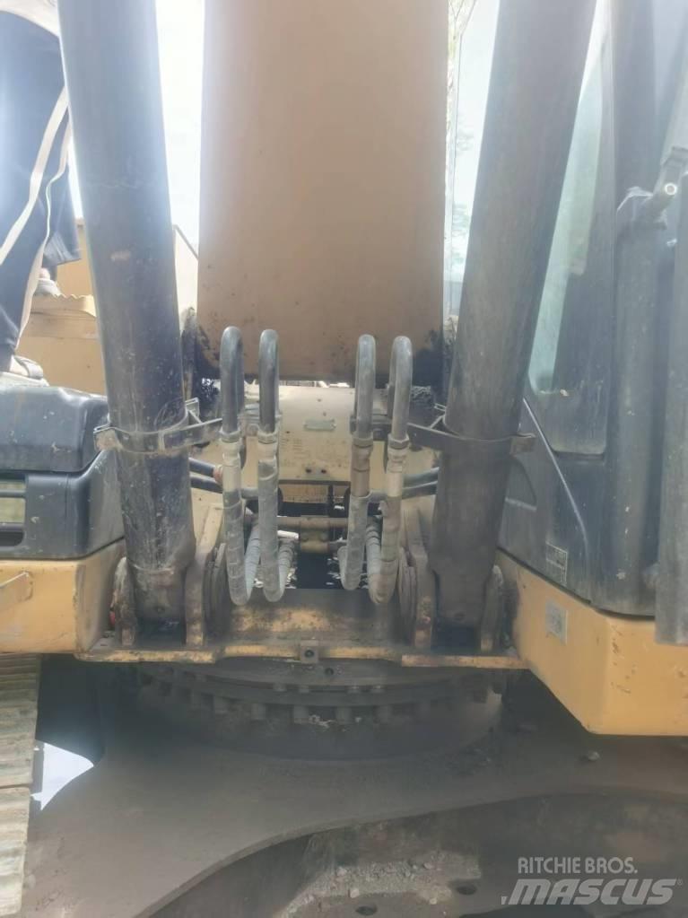 CAT 320 D2 Raupenbagger