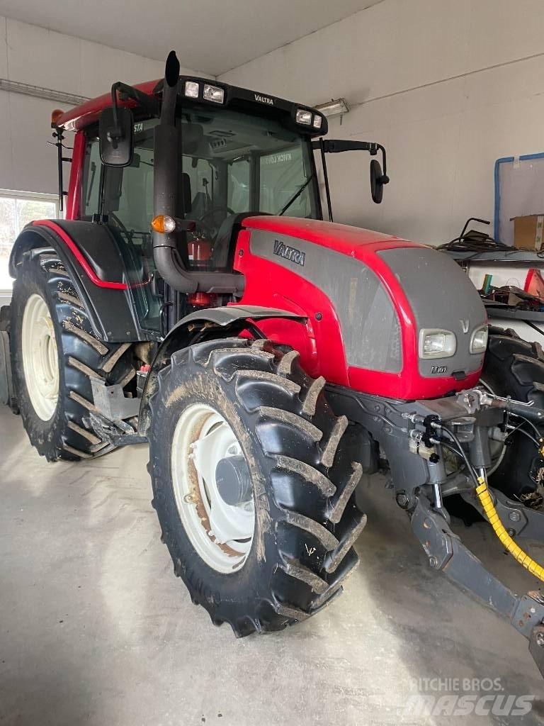 Valtra N 101 Traktoren