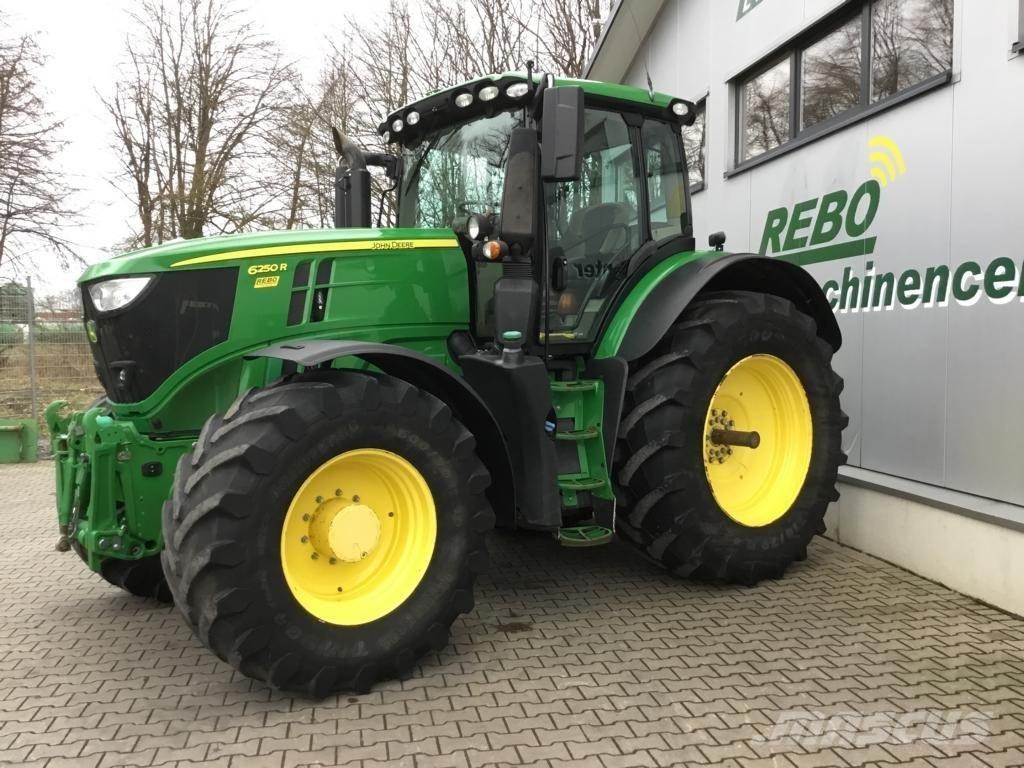 John Deere 6250R Traktoren