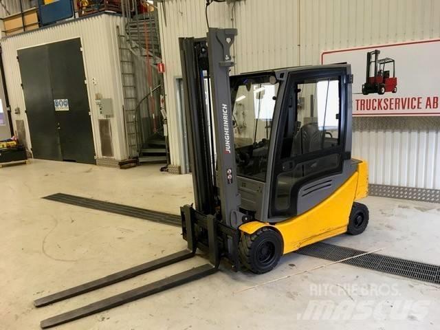 Jungheinrich EFG 320 Elektro Stapler