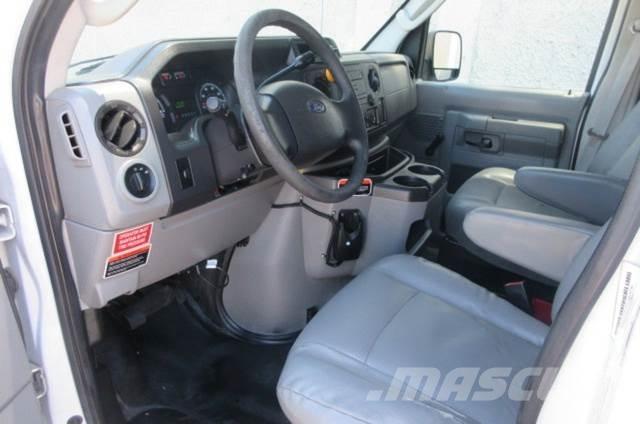 Ford E350 Bergungsfahrzeuge
