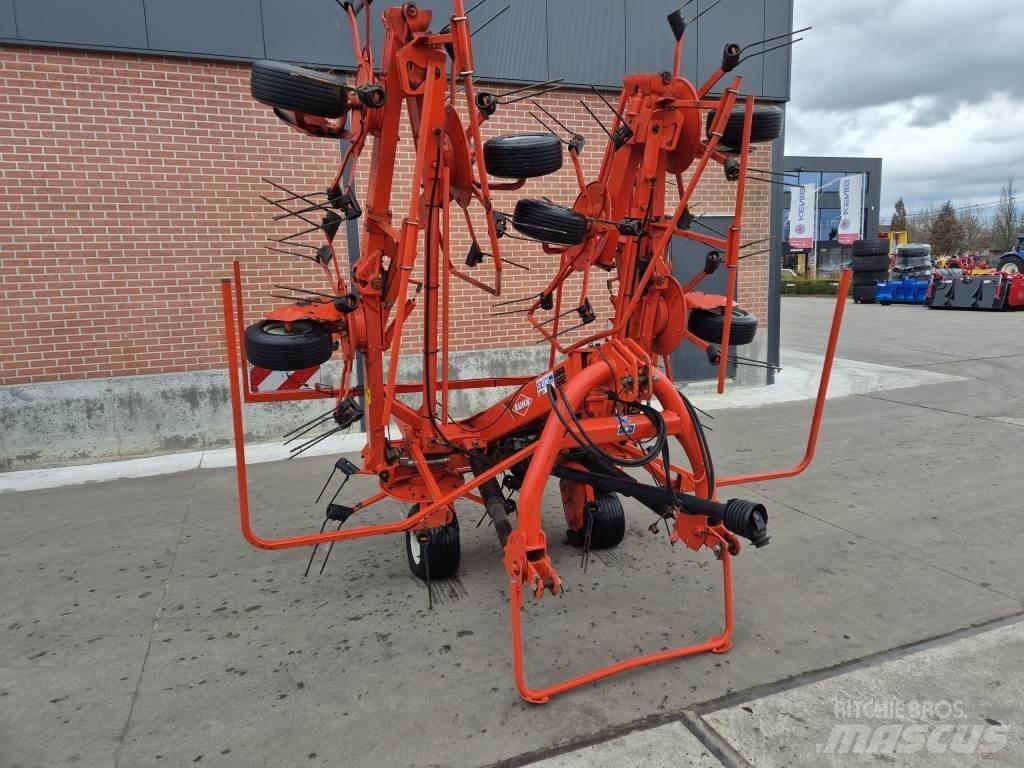 Kuhn 8702 Kreiselheuer/-wender