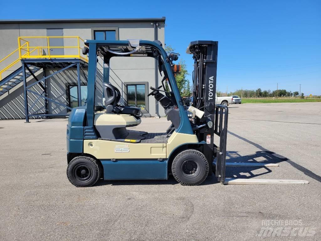 Toyota 8 FB 25 Elektro Stapler