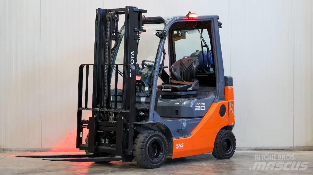 Toyota 02-8 FGKF 20 Gas Stapler