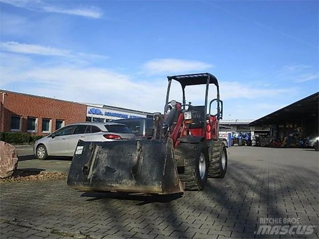 Schäffer 2430 Radlader