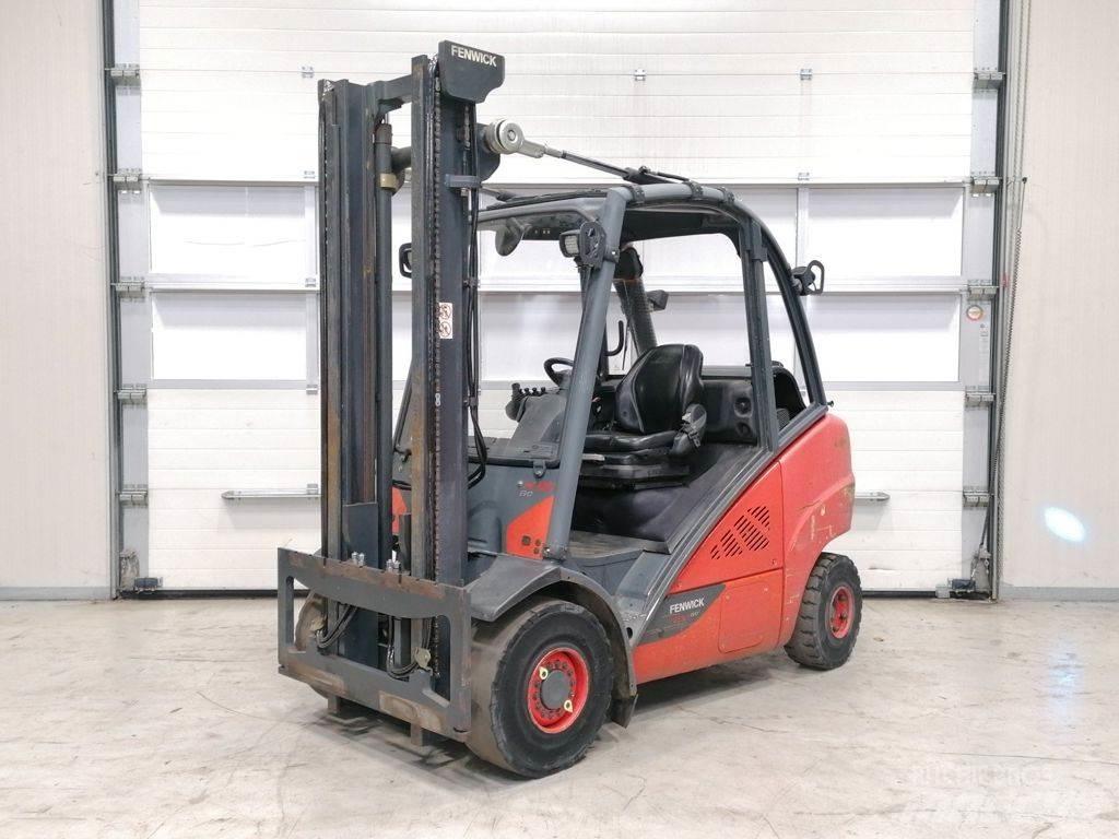 Linde H30T-02 Gas Stapler