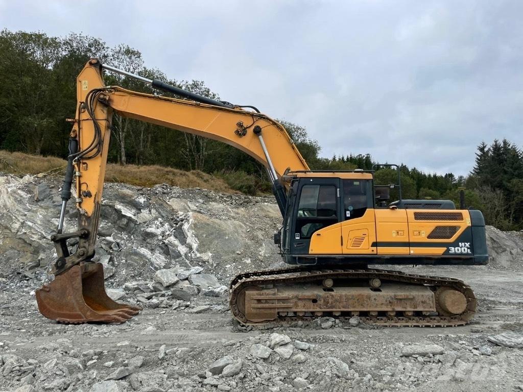 Hyundai HX 300 L Raupenbagger