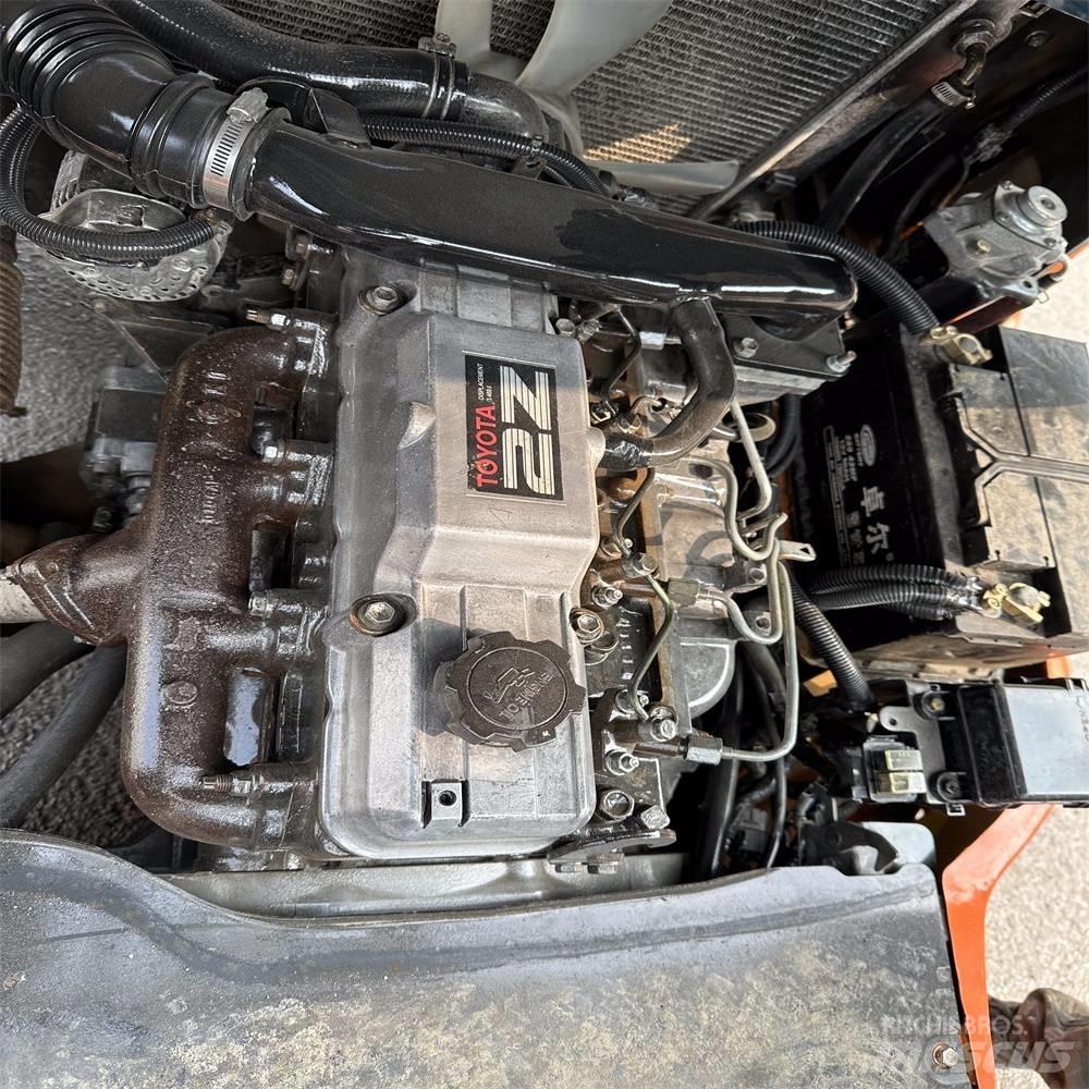 Toyota 02-7 FD F 30 Diesel Stapler