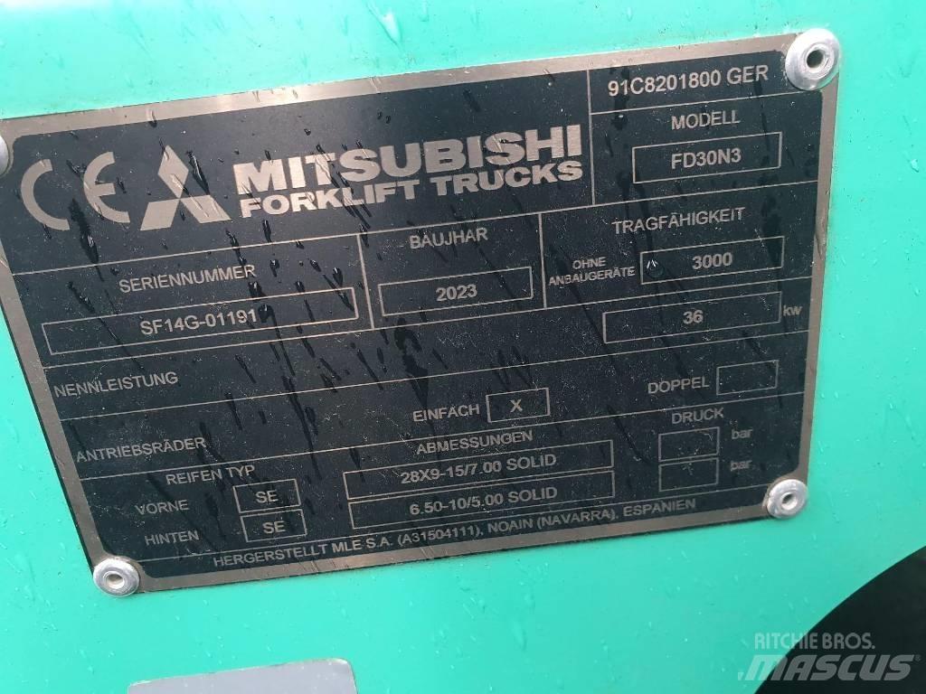 Mitsubishi FD 30 N Diesel Stapler