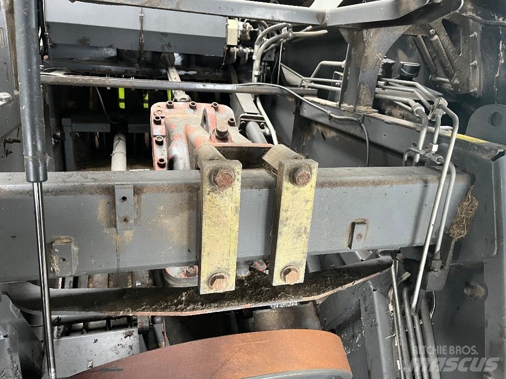 CLAAS Quadrant 3200 Quaderpressen