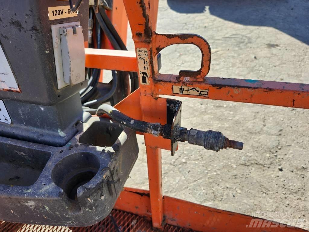 JLG 800 AJ Gelenkteleskoparbeitsbühnen
