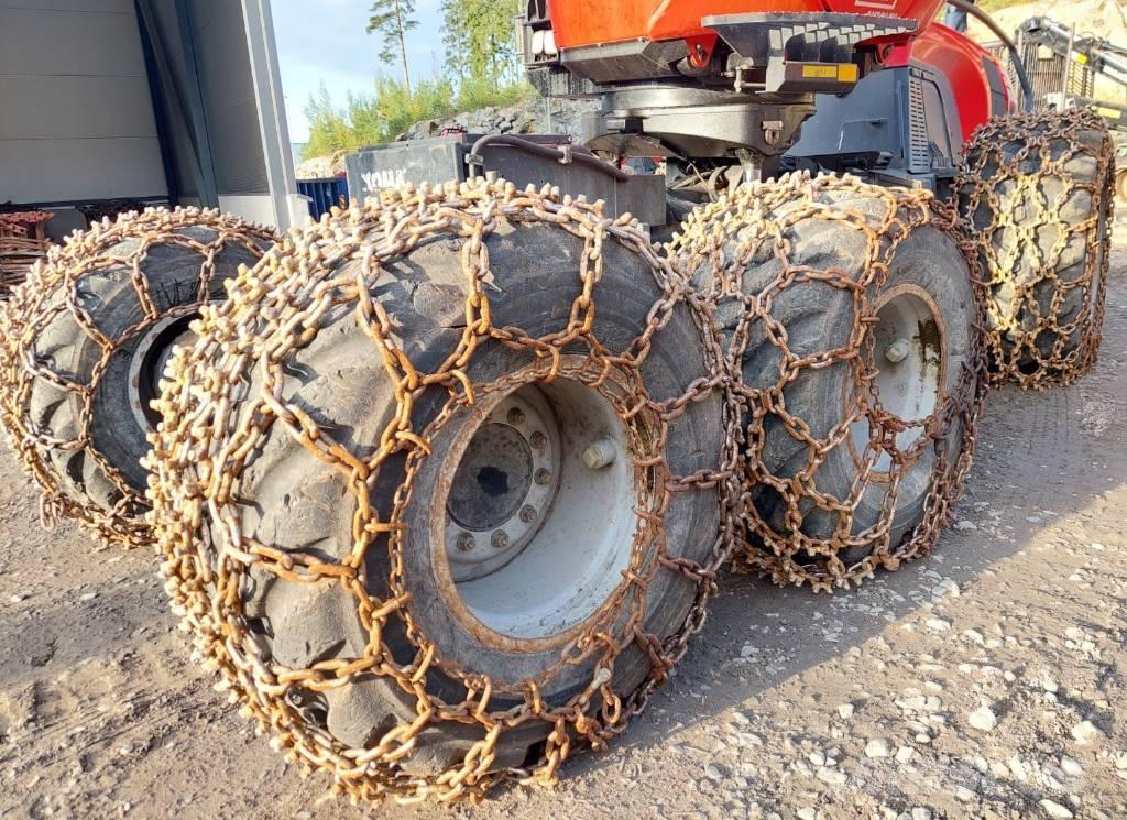 Komatsu 931 Harvester