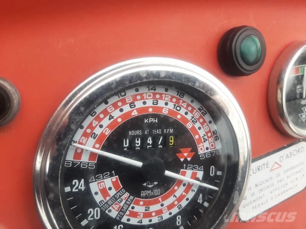 Massey Ferguson 158 Traktoren