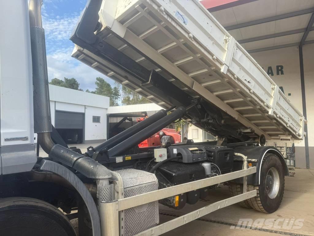 Mercedes-Benz 1833 Abrollkipper