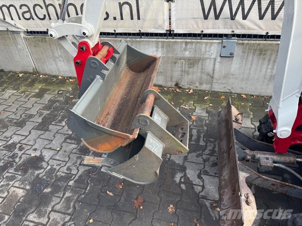 Takeuchi TB 210 Minibagger < 7t