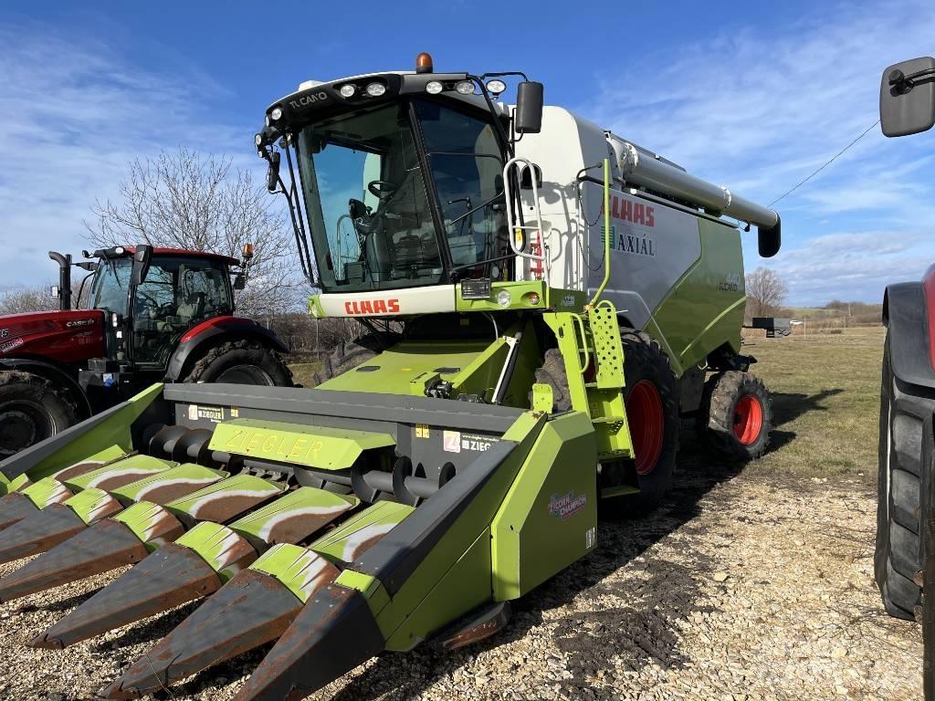 CLAAS Tucano 440 Mähdrescher
