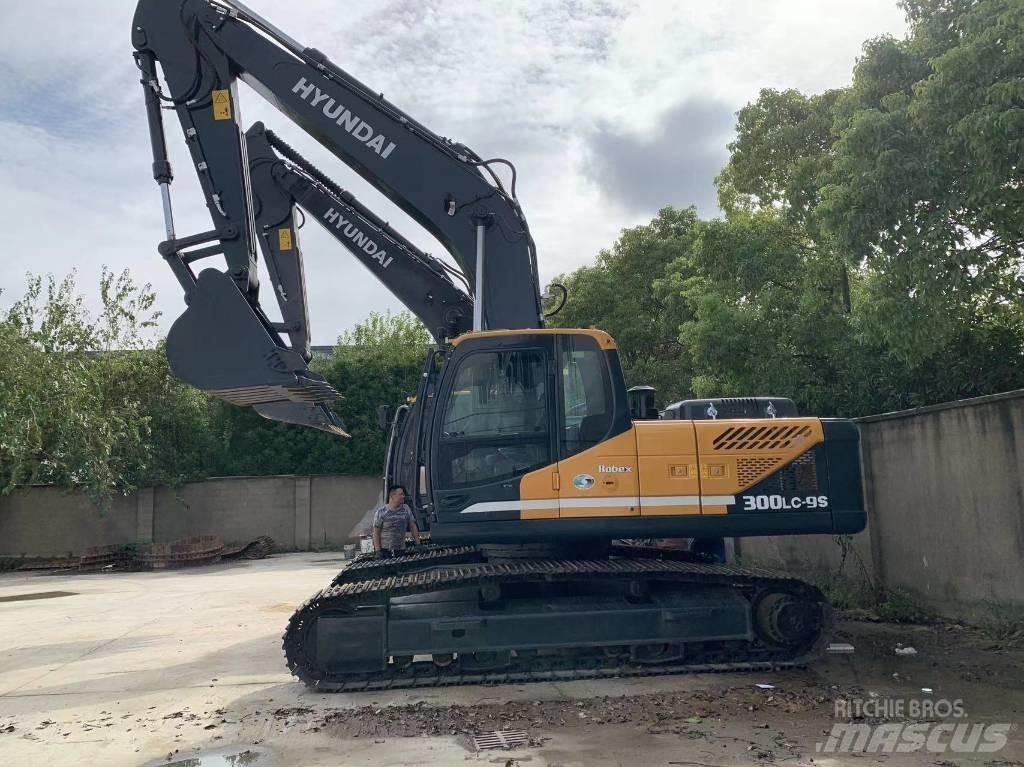 Hyundai R300LC-9S Raupenbagger