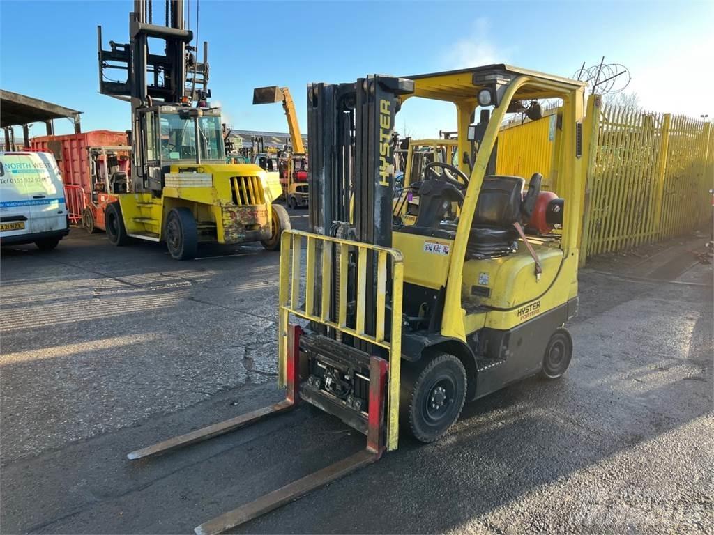 Hyster H1.8FT Gas Stapler