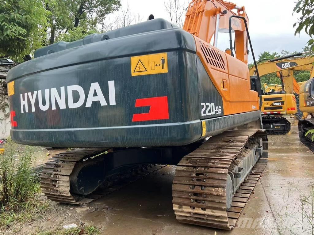 Hyundai 220 LC-9S Raupenbagger