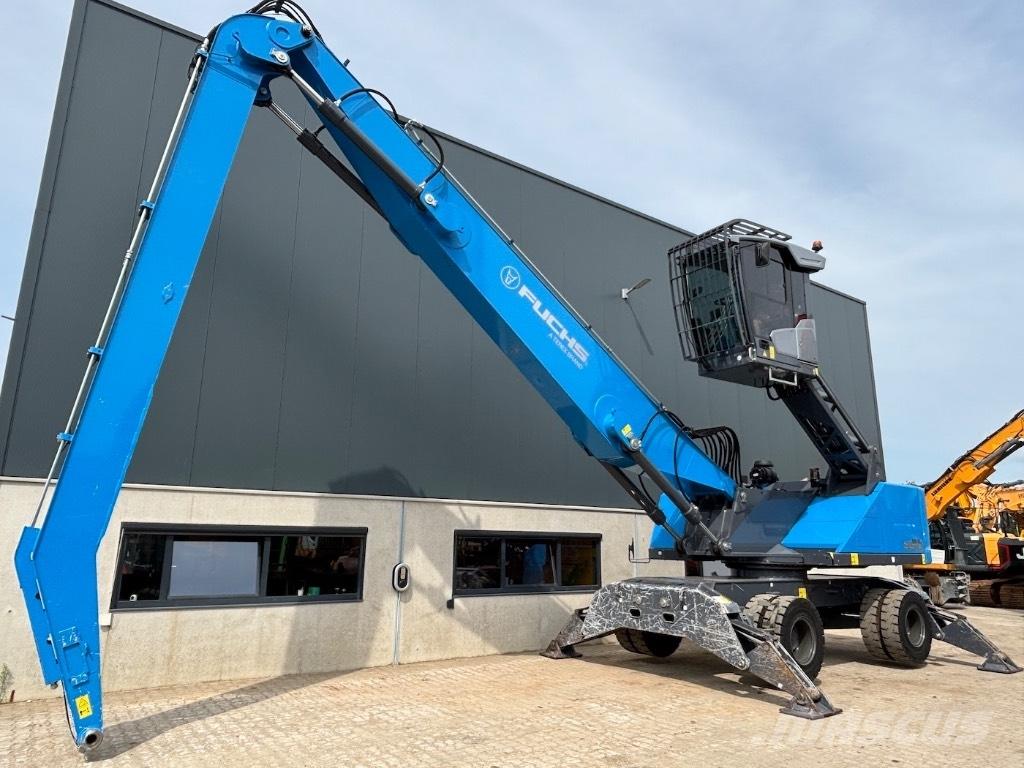 Fuchs MHL 350 F Materialumschlag