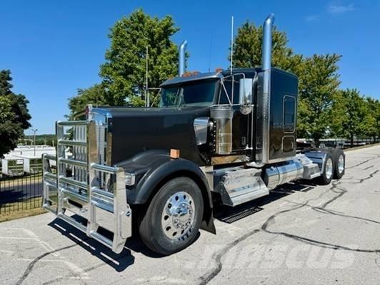 Kenworth W 900 Sattelzugmaschinen