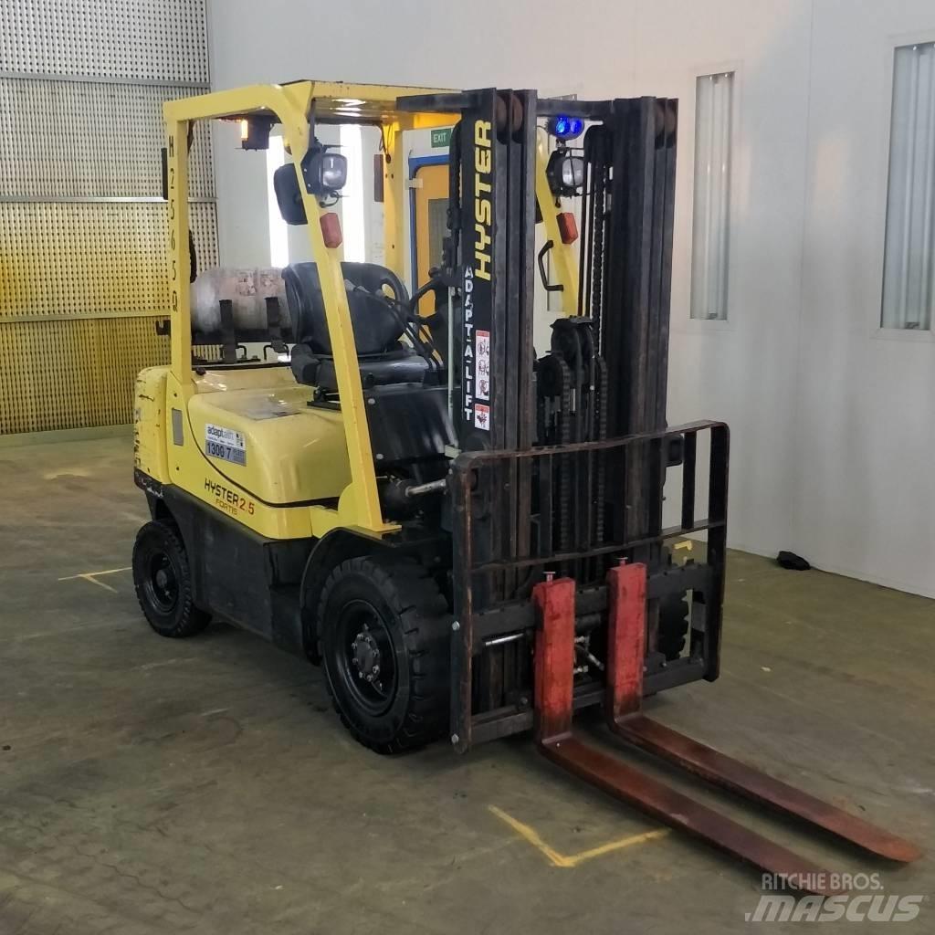 Hyster H2.50TX Gas Stapler