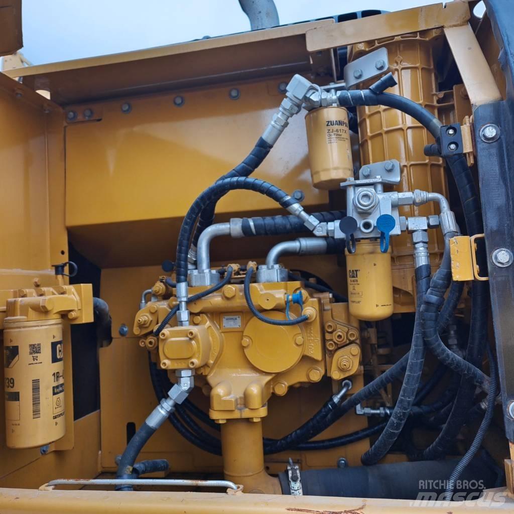 CAT 320 D 2 L Raupenbagger