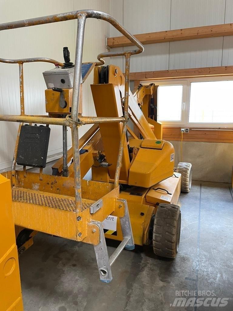 UpRight AB38N / defect Gelenkteleskoparbeitsbühnen