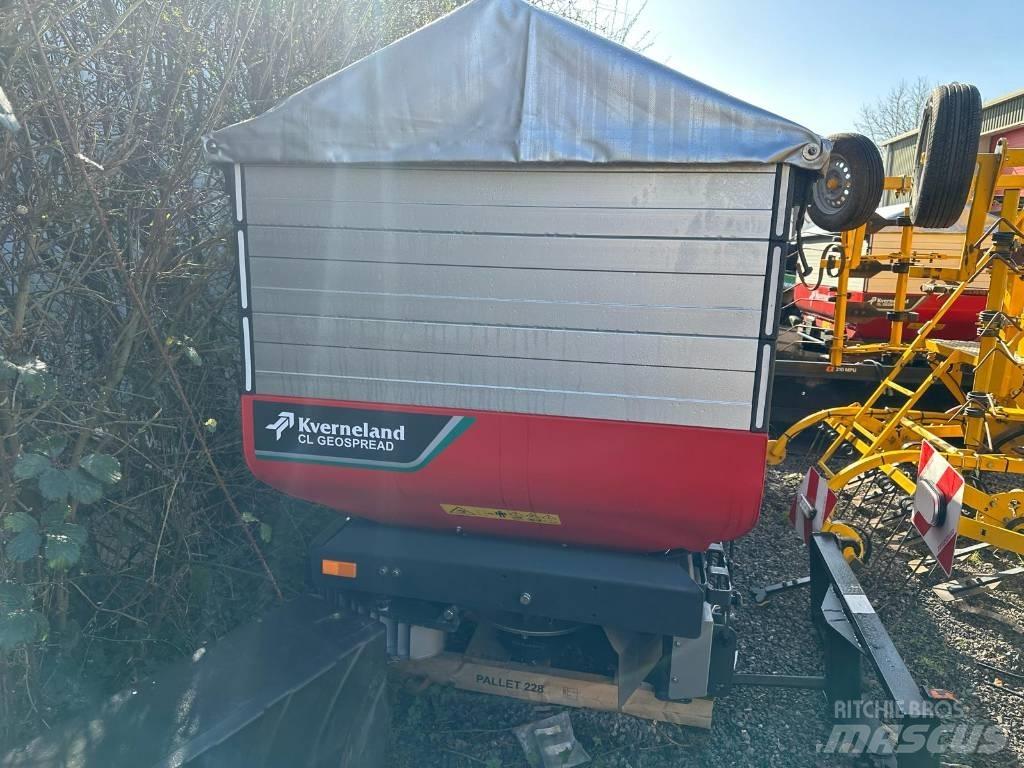 Kverneland CL 1300 Mineraldüngerstreuer