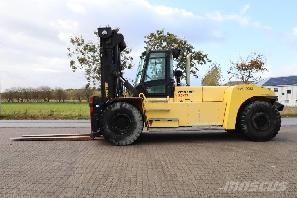 Hyster H 32 XM-12 Diesel Stapler