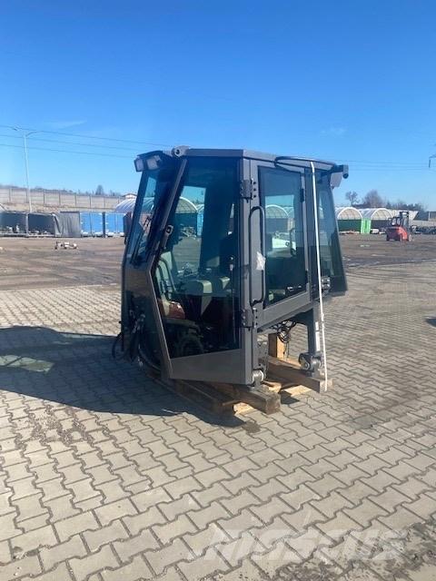 CASE D 1650 NEW CAB Kabinen