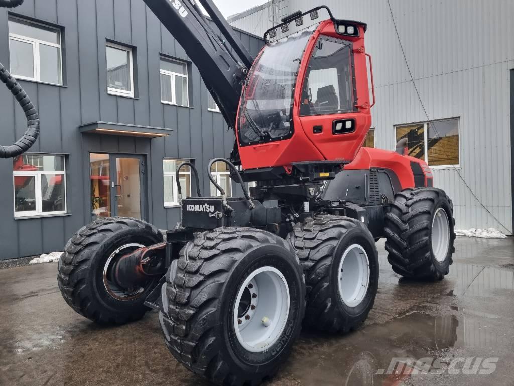 Komatsu 931 Harvester