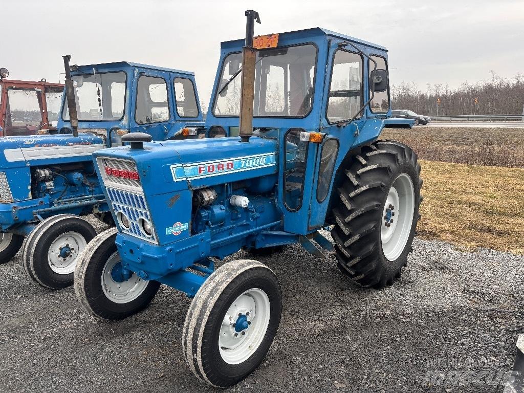Ford 7000 Traktoren
