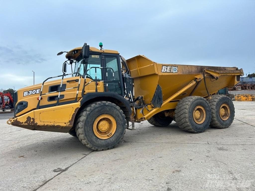 Bell B30E ( Tail Door ) Dumper - Knickgelenk