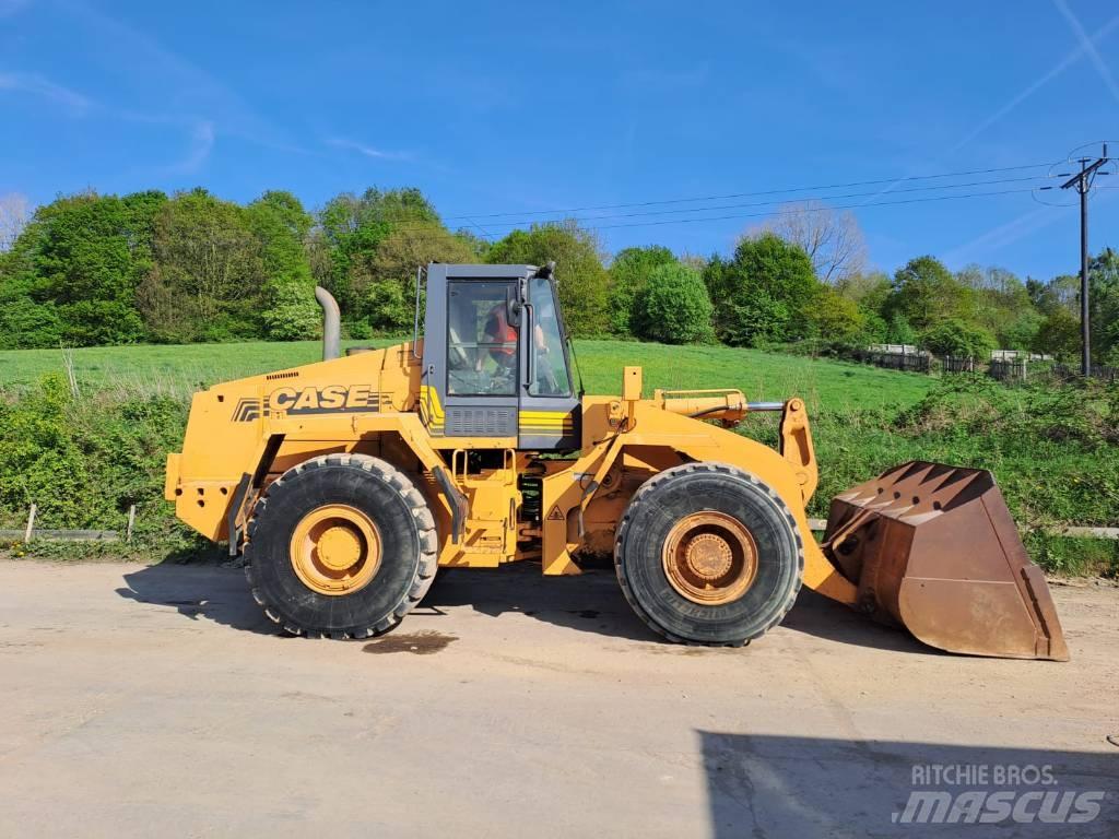 CASE 821 B Radlader