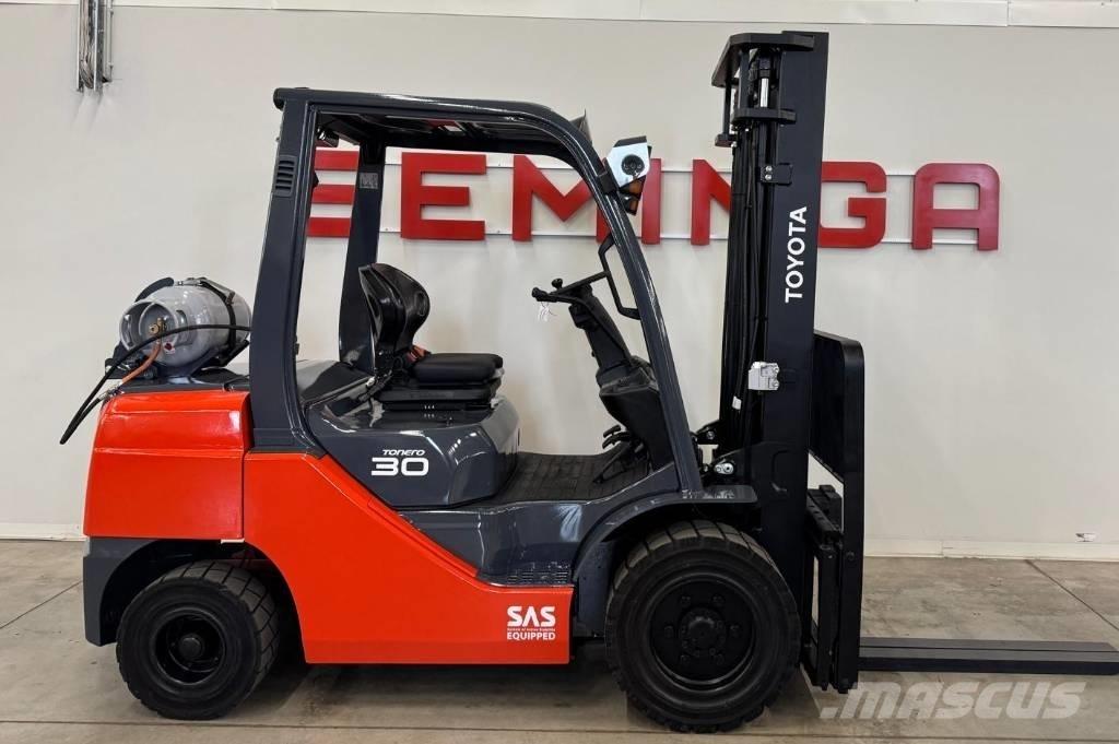 Toyota 10851 - 8FGF30 Gas Stapler
