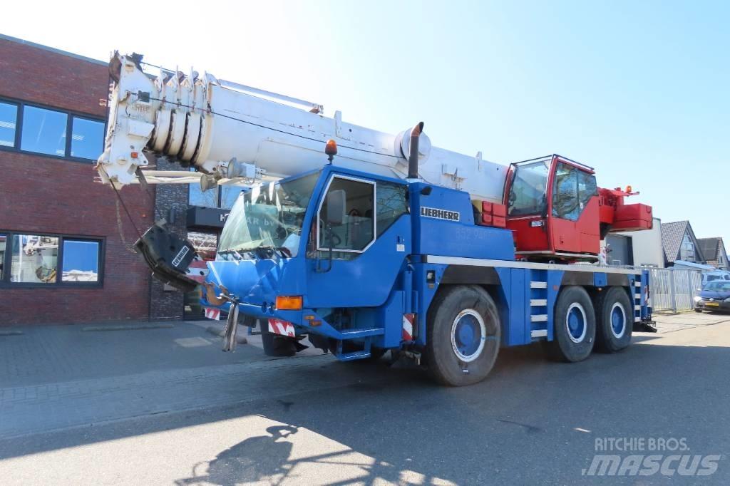 Liebherr LTM 1055-1 All-Terrain-Krane
