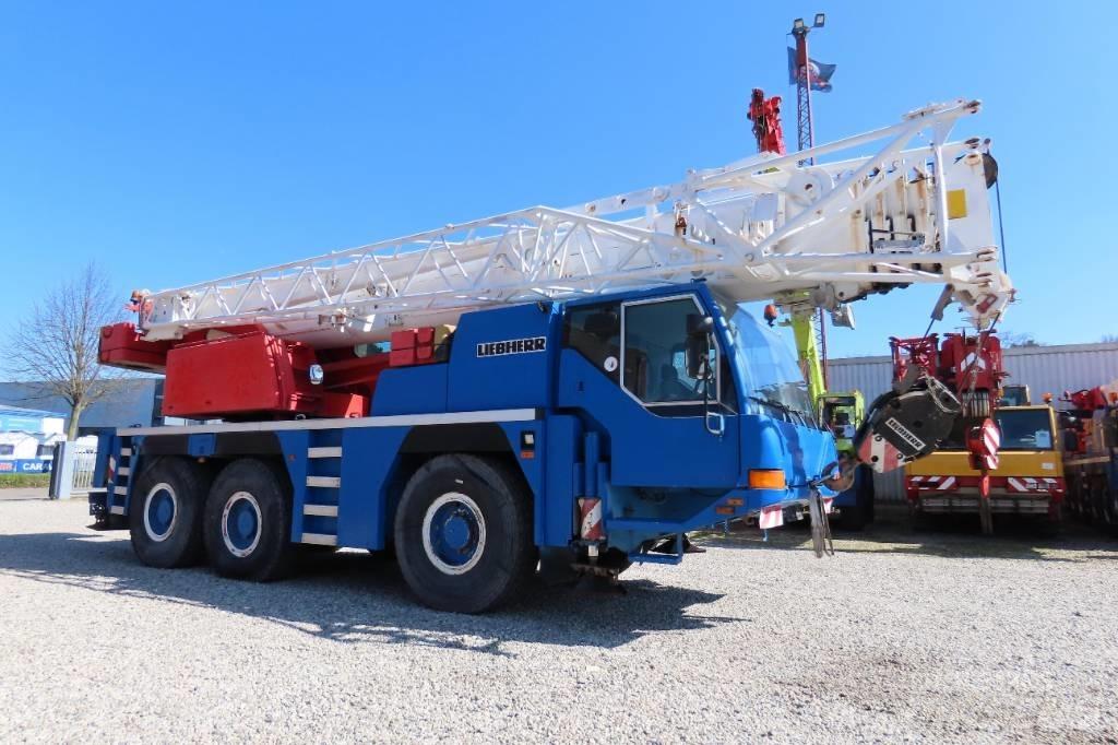 Liebherr LTM 1055-1 All-Terrain-Krane