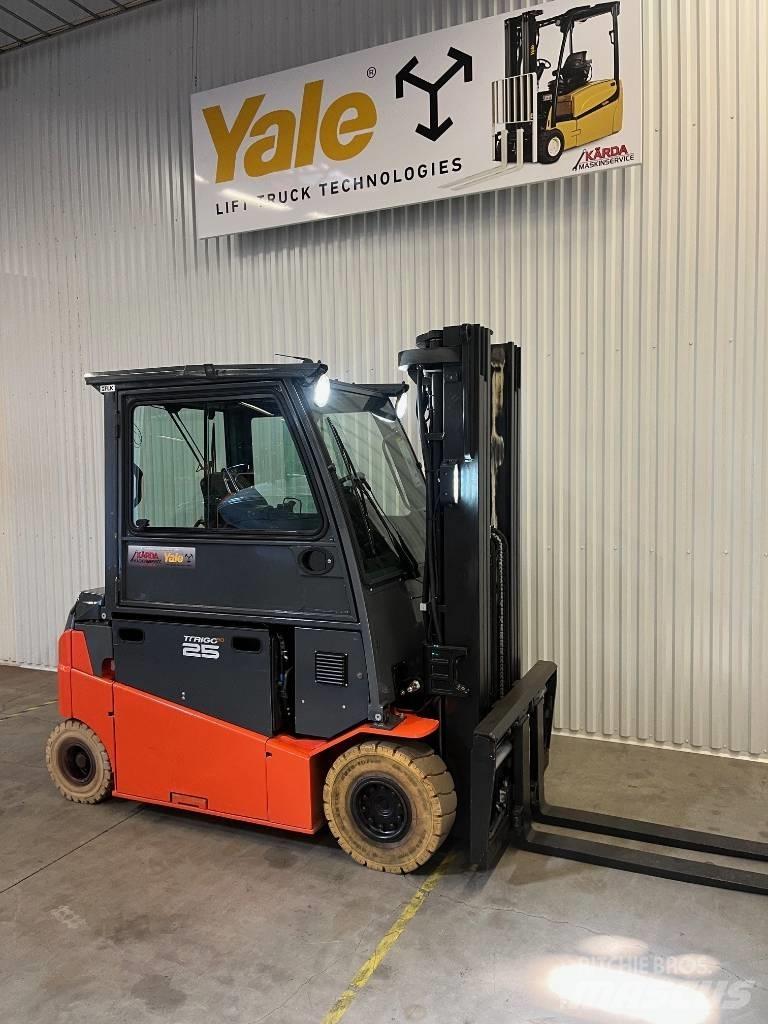 Toyota 8 FBMT 25 Elektro Stapler
