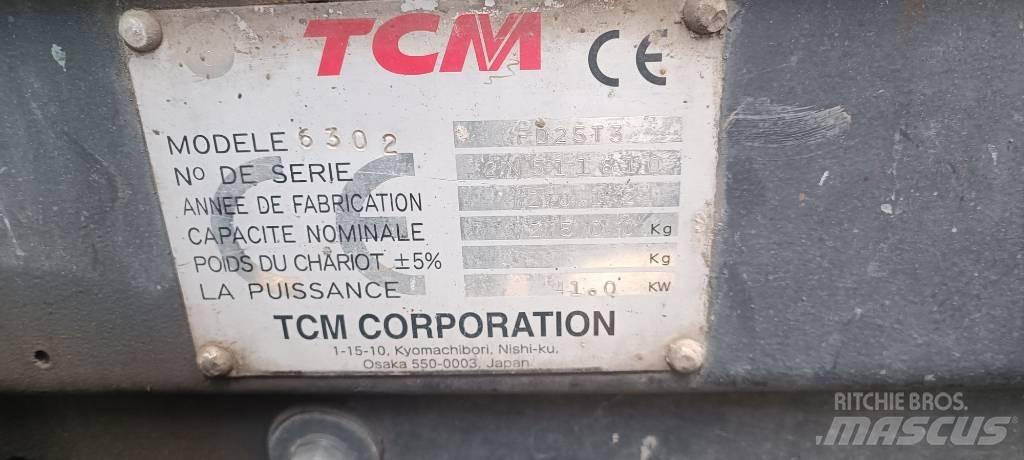 TCM FD25T3 Diesel Stapler
